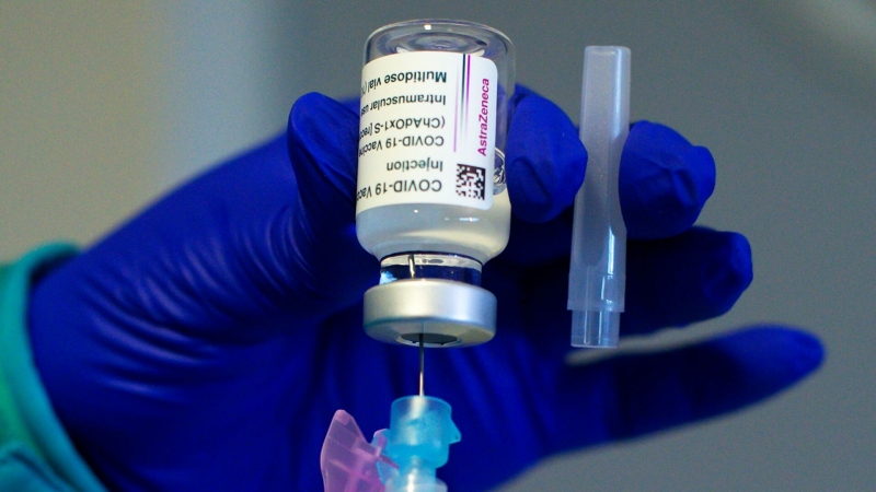 Италия приостановила применение вакцины AstraZeneca