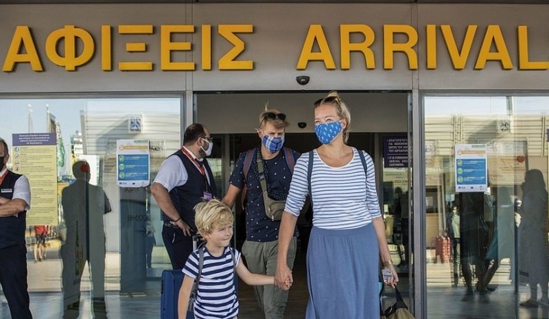 Греция отменит карантин для привитых российских туристов уже в апреле при двух условиях