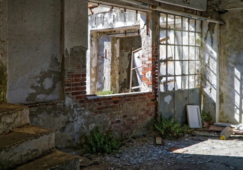 Карачаево-Черкесская Республика и Сахалинская область завершили программу расселения аварийного жилого