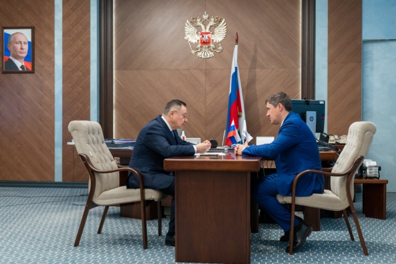 Министр строительства и ЖКХ РФ встретился с губернатором Пермского края