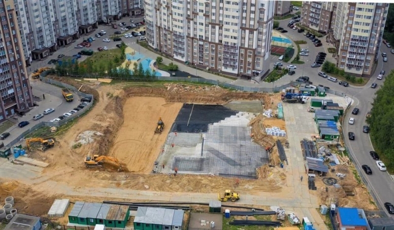 Строители приступили к устройству фундаментной плиты поликлиники в Домодедово