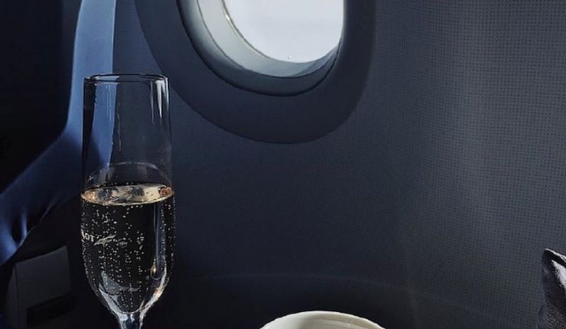«Аэрофлот» для бизнес-класса закупит вино из Шампани
