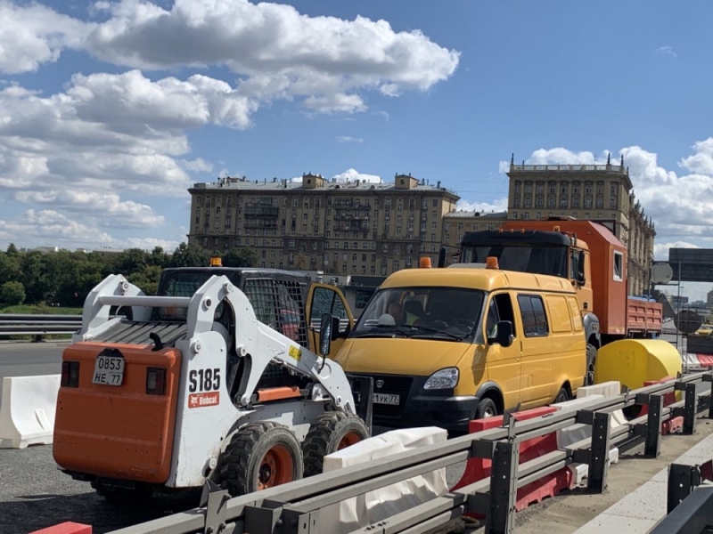 Более 400 проверок прошло на дорожных стройках Москвы