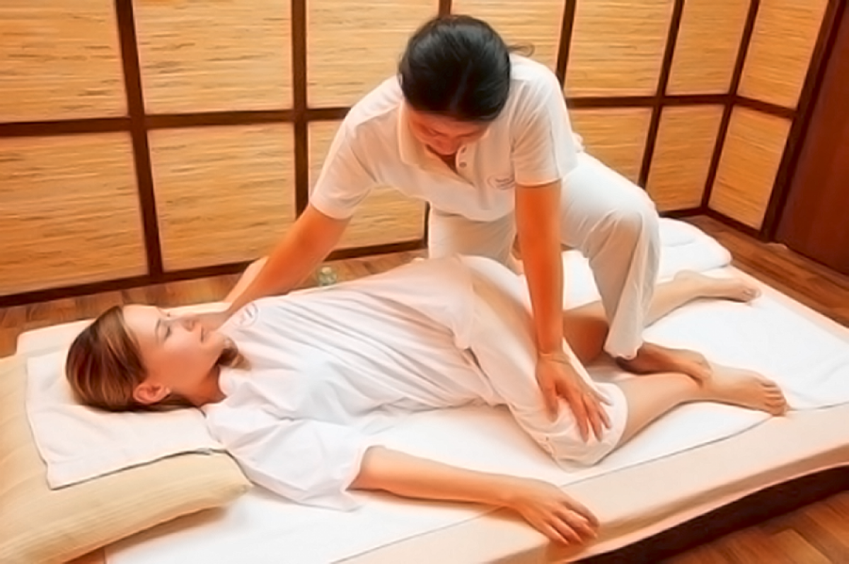 Тайский массаж. Традиционный тайский массаж. Спа процедуры. Йога массаж.