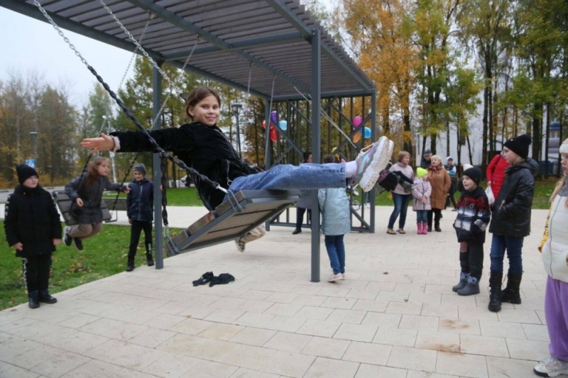 В Краснозаводске торжественно открыли сквер перед КДЦ «Радуга»