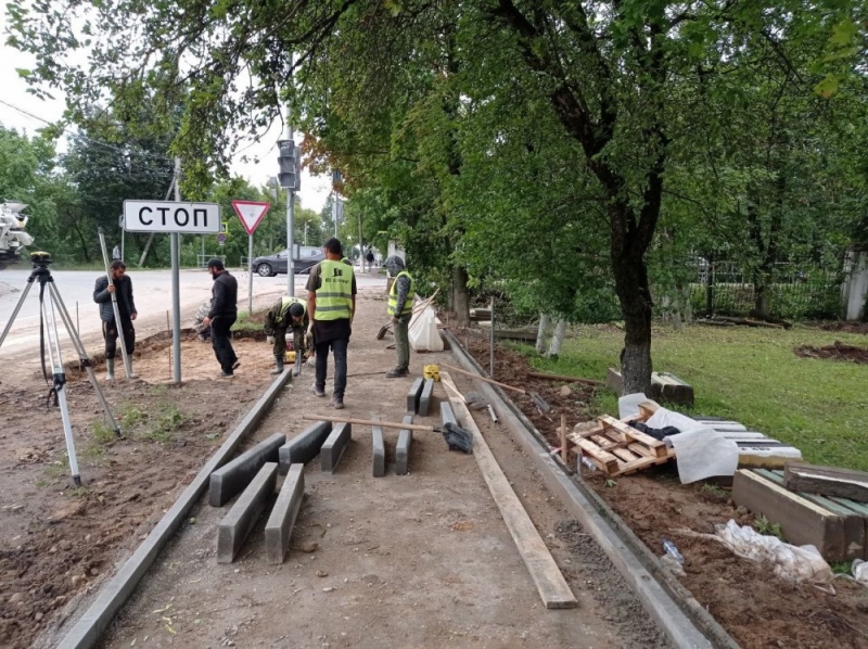 В Рузском г.о. идут работы по обновлению мемориала Аллея Славы