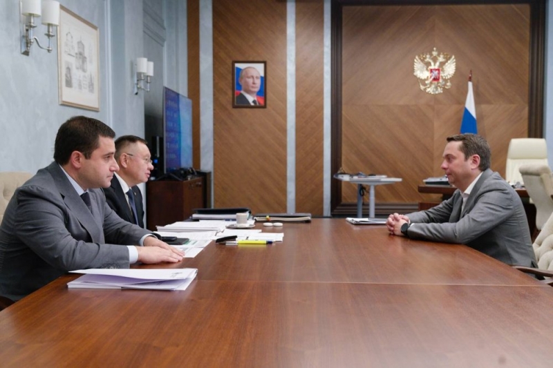 Глава Минстроя РФ провел рабочую встречу с Губернатором Мурманской области