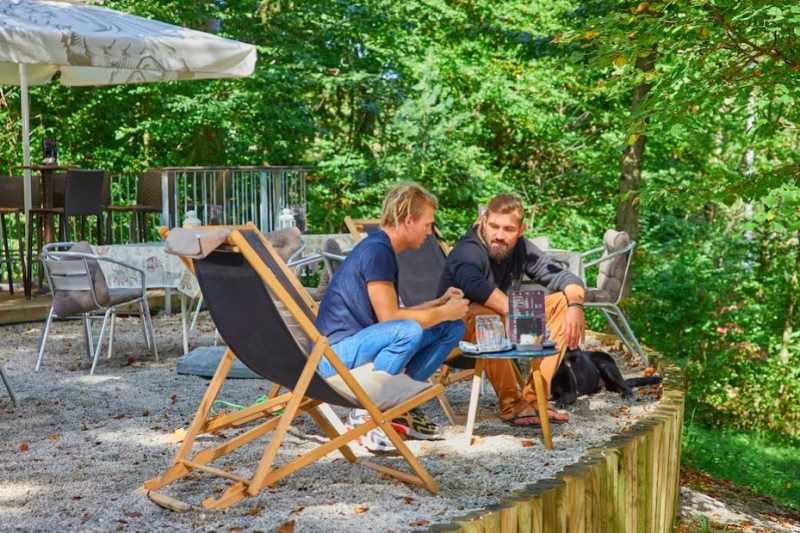 В Локомотивном проезде обустроили новую зону отдыха