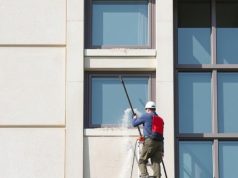 Мойка фасадов зданий: 7 причин довериться профессионалам